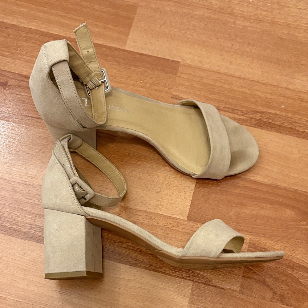 Chinese Laundry Tan Block Heel Sandals